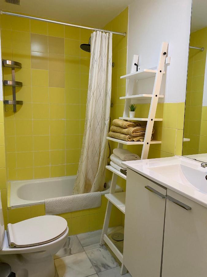 Beautiful Apartment In Historic City Center Sewilla Zewnętrze zdjęcie
